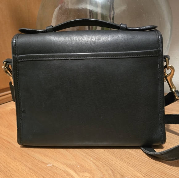 Coach euc vintage court bag - Picture 3 of 11